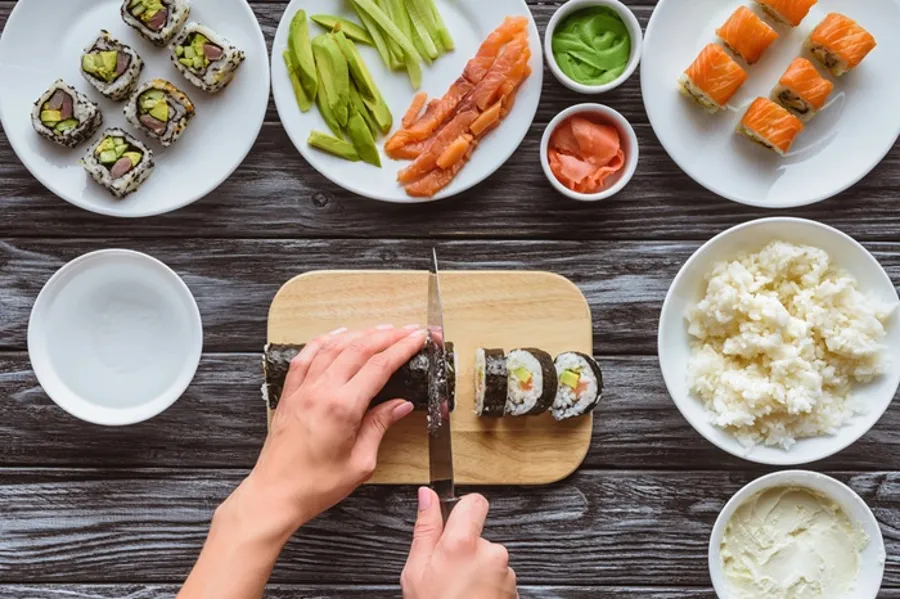 Jak vybrat ingredience na domácí sushi – praktický průvodce | Potraviny ...